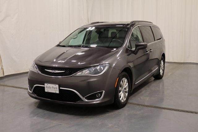 used 2017 Chrysler Pacifica car, priced at $13,595