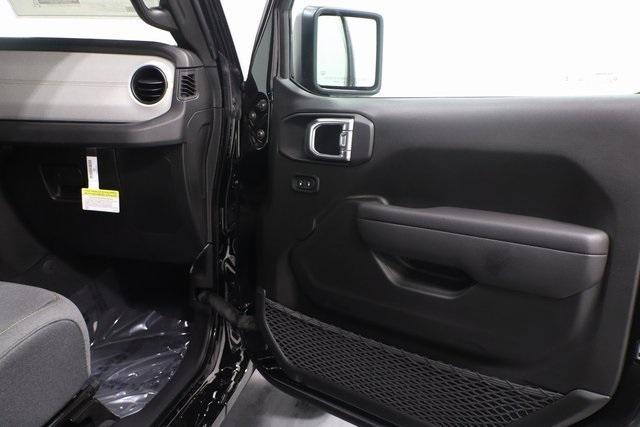 new 2025 Jeep Gladiator car, priced at $47,977