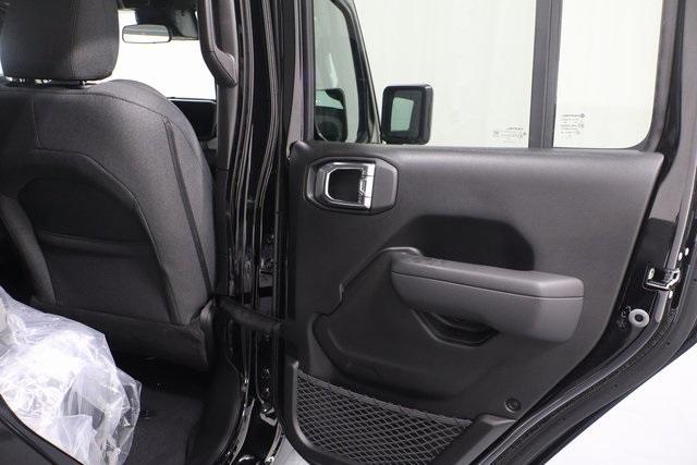 new 2025 Jeep Gladiator car, priced at $47,977