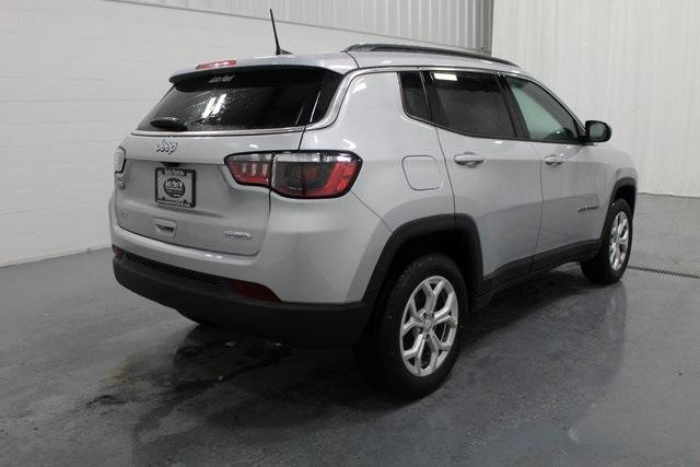 new 2024 Jeep Compass car, priced at $30,500