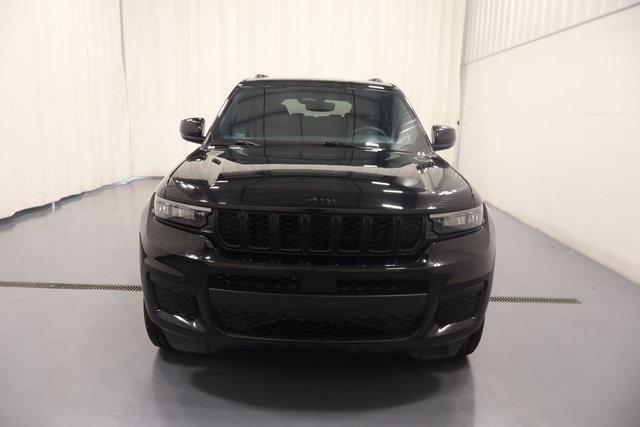 used 2023 Jeep Grand Cherokee L car, priced at $28,000