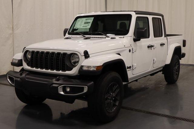 new 2025 Jeep Gladiator car, priced at $46,481