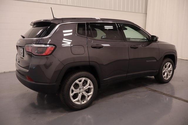 new 2024 Jeep Compass car, priced at $26,500