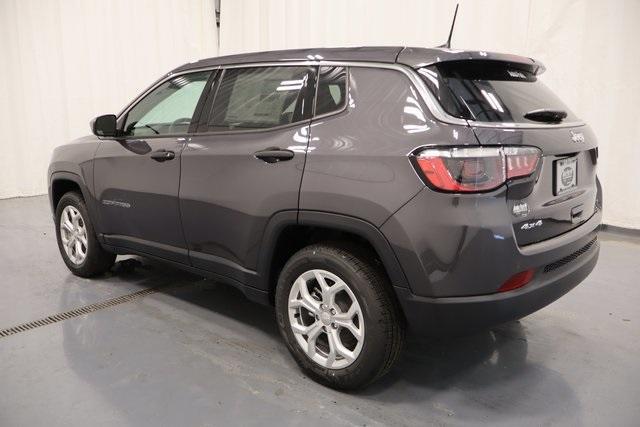 new 2024 Jeep Compass car, priced at $26,500