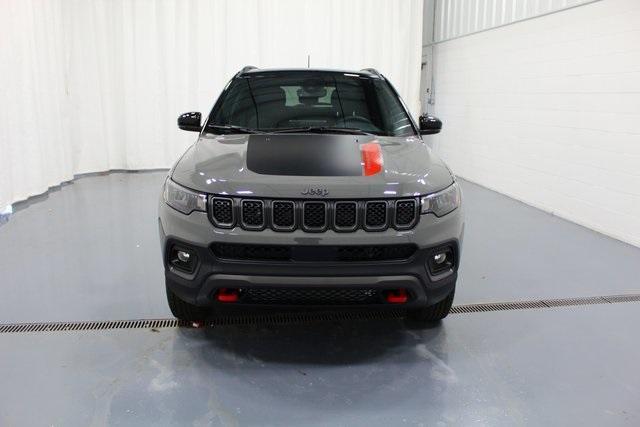 new 2024 Jeep Compass car, priced at $37,000