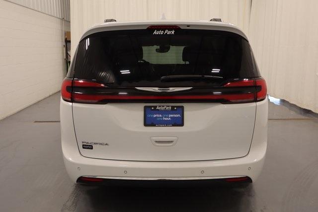 used 2022 Chrysler Pacifica car, priced at $20,995