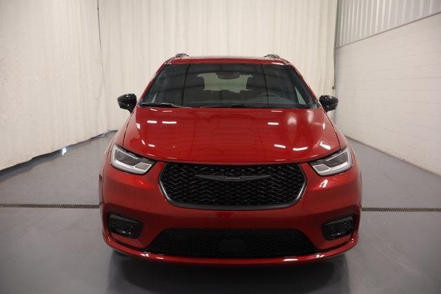 new 2026 Chrysler Pacifica car, priced at $48,405