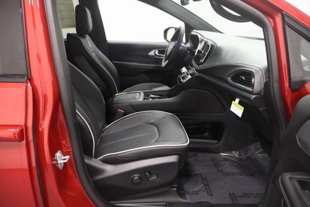 new 2026 Chrysler Pacifica car, priced at $48,405