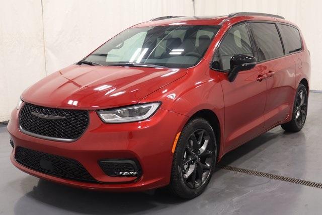 new 2026 Chrysler Pacifica car, priced at $48,405