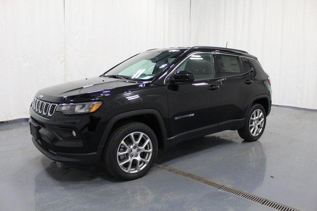 new 2024 Jeep Compass car, priced at $33,200