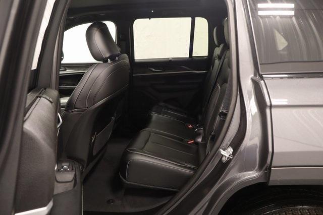 new 2025 Jeep Grand Cherokee car, priced at $54,988