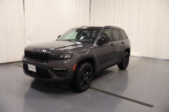 new 2025 Jeep Grand Cherokee car, priced at $54,988
