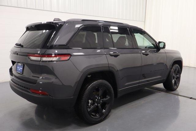 new 2025 Jeep Grand Cherokee car, priced at $54,988