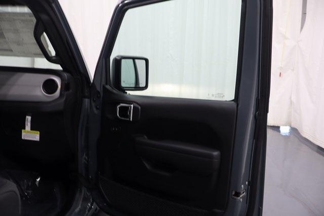new 2025 Jeep Wrangler car, priced at $49,999
