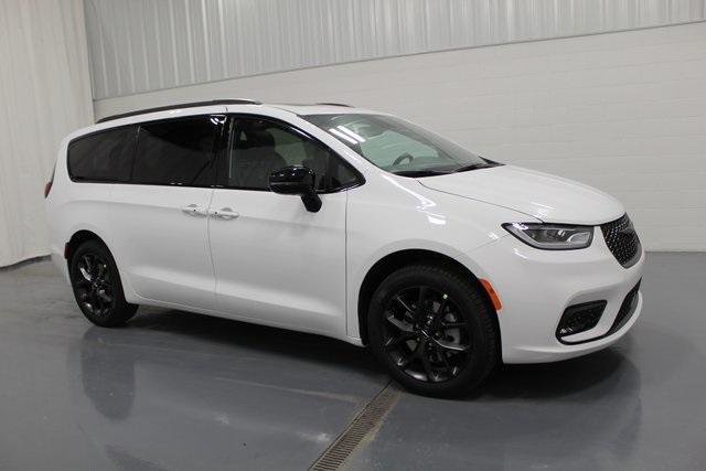 new 2024 Chrysler Pacifica car, priced at $50,500