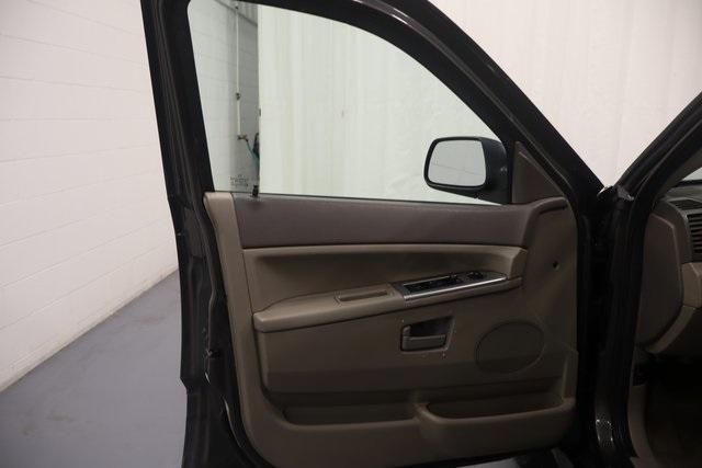 used 2005 Jeep Grand Cherokee car, priced at $4,995