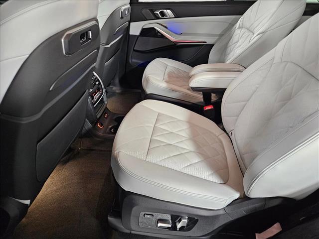 new 2026 BMW X7 car, priced at $97,775