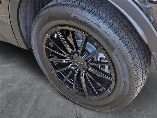 used 2024 Cadillac XT4 car, priced at $35,422