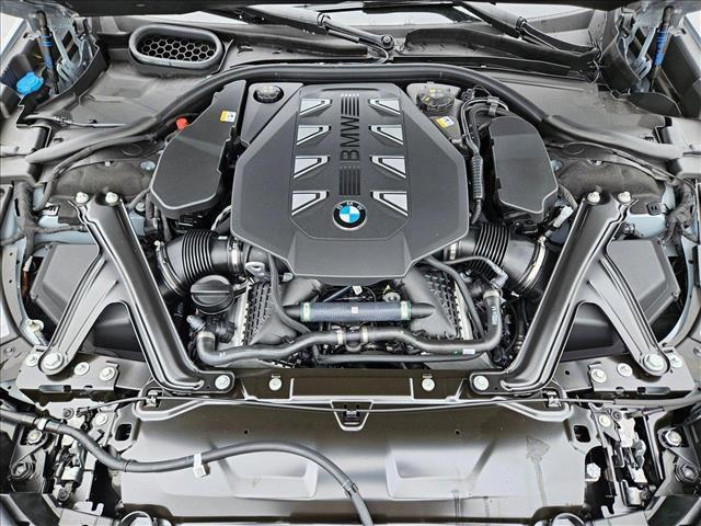 new 2025 BMW 760 car, priced at $135,585