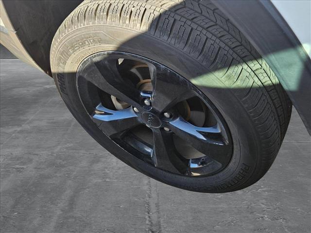 used 2020 Jeep Cherokee car, priced at $17,995