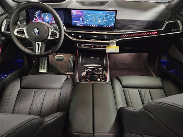 new 2025 BMW X7 car, priced at $115,075