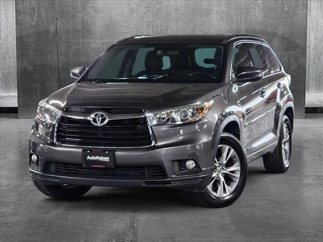 used 2015 Toyota Highlander car, priced at $20,749