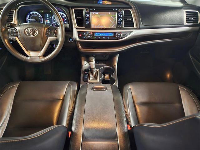 used 2015 Toyota Highlander car, priced at $20,749