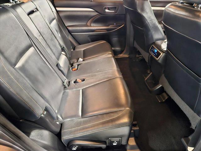 used 2015 Toyota Highlander car, priced at $20,749