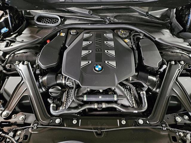 new 2025 BMW 760 car, priced at $135,585