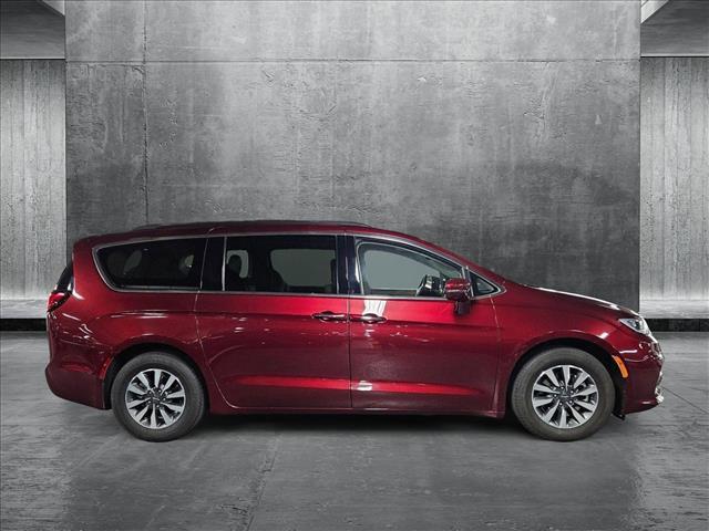 used 2021 Chrysler Pacifica Hybrid car, priced at $24,387