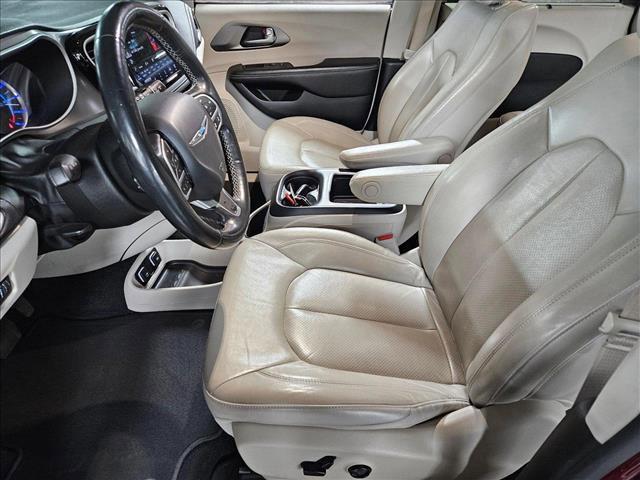 used 2021 Chrysler Pacifica Hybrid car, priced at $24,387