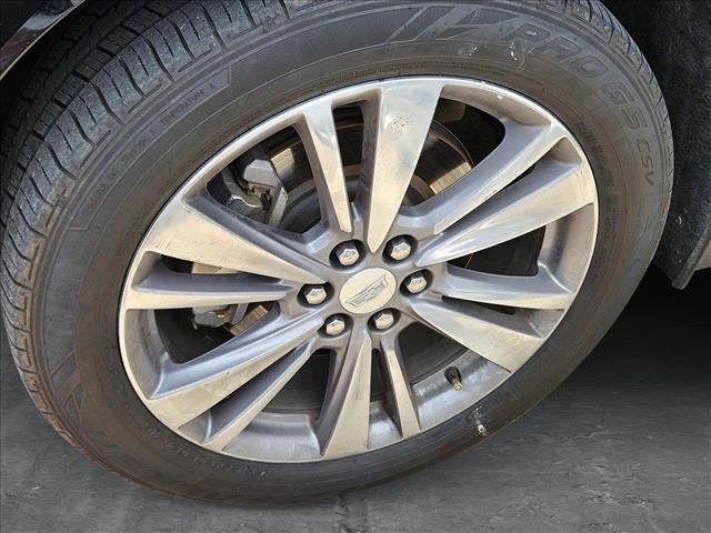 used 2020 Cadillac XT5 car, priced at $25,996