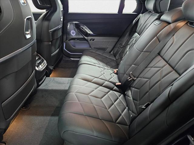 new 2025 BMW 760 car, priced at $141,485