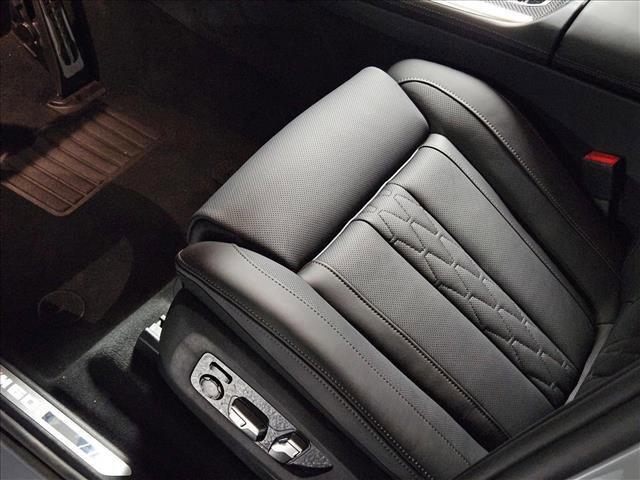 new 2026 BMW X7 car, priced at $125,135