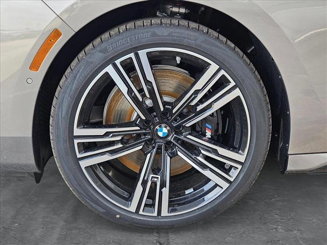 new 2025 BMW 760 car, priced at $135,585