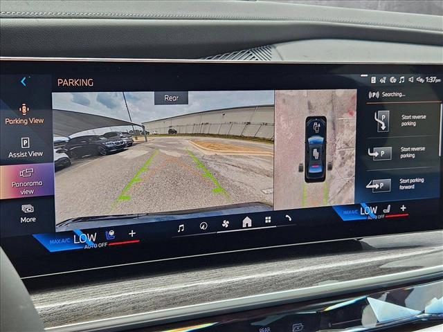 new 2025 BMW 760 car, priced at $138,485