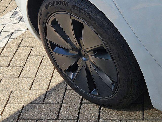 used 2024 Tesla Model 3 car, priced at $28,995