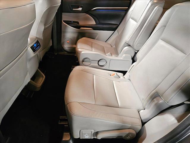 used 2015 Toyota Highlander car, priced at $20,995