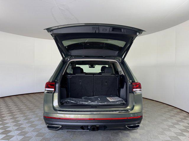 new 2026 Volkswagen Atlas car, priced at $48,876