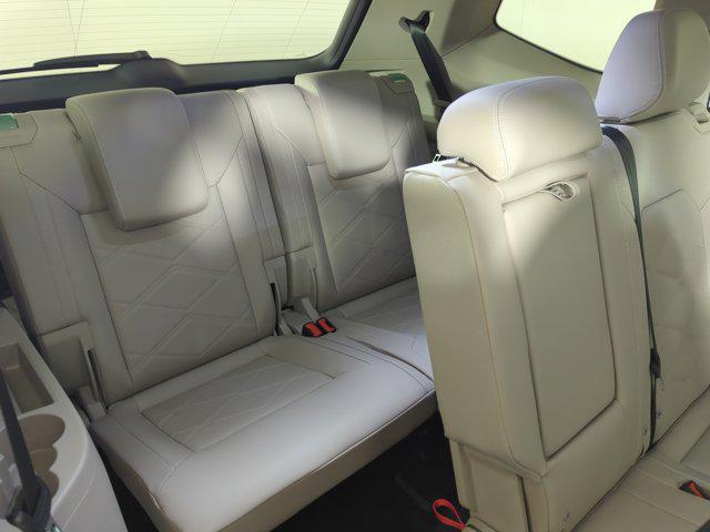 new 2025 Volkswagen Atlas car, priced at $42,115