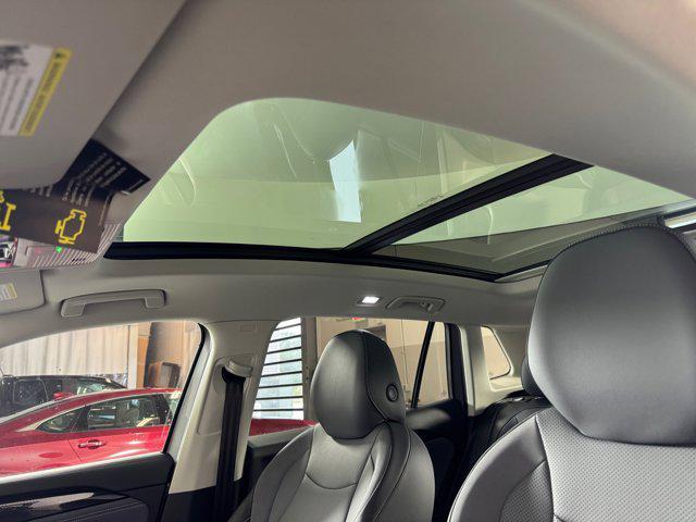 new 2025 Volkswagen Tiguan car, priced at $36,916