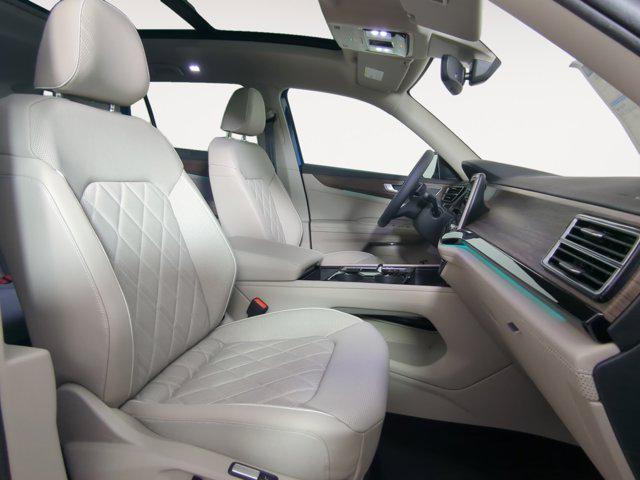 new 2025 Volkswagen Atlas car, priced at $50,626