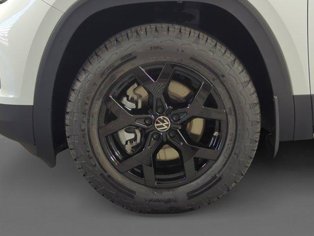 new 2025 Volkswagen Atlas car, priced at $44,021