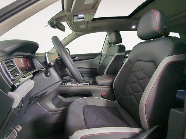 new 2025 Volkswagen Atlas car, priced at $44,021