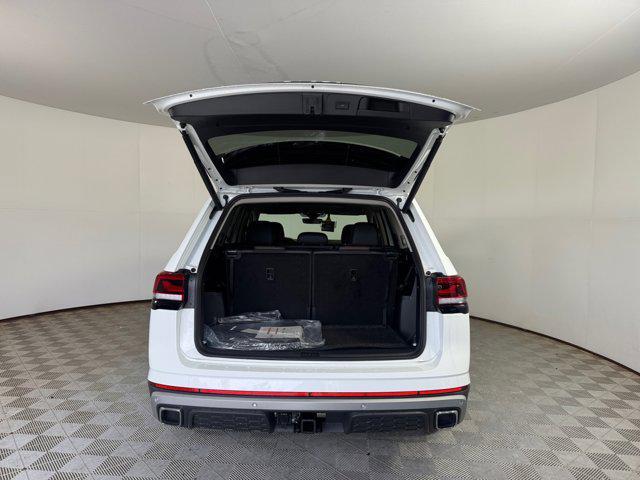 new 2025 Volkswagen Atlas car, priced at $43,326