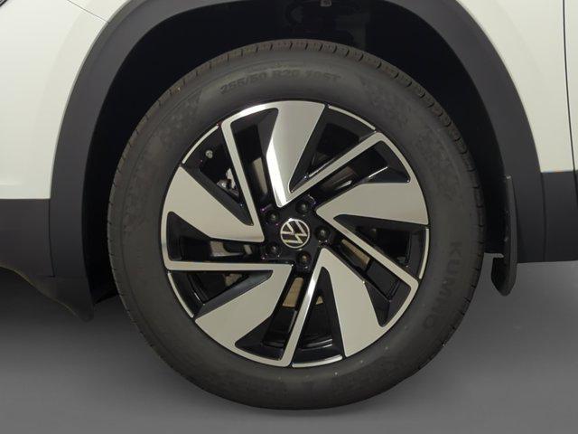 new 2025 Volkswagen Atlas car, priced at $41,520