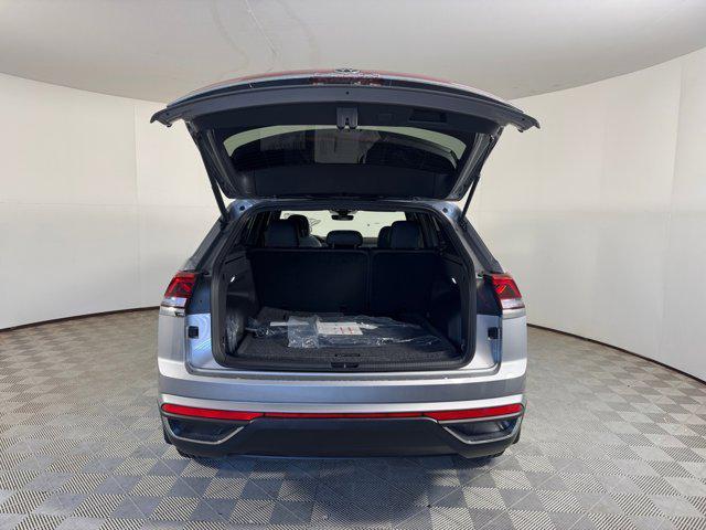 new 2026 Volkswagen Atlas Cross Sport car, priced at $39,301