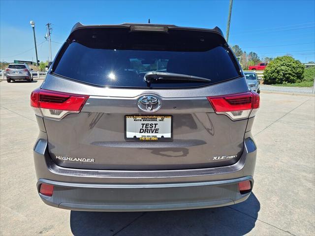 used 2018 Toyota Highlander car, priced at $24,499