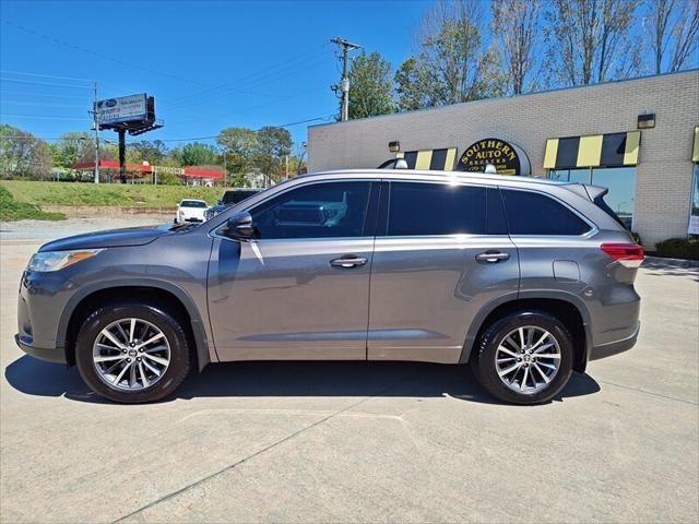 used 2018 Toyota Highlander car, priced at $24,499