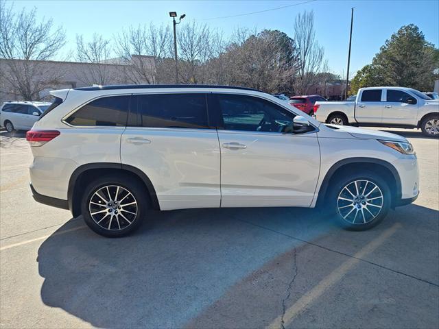 used 2018 Toyota Highlander car, priced at $22,998